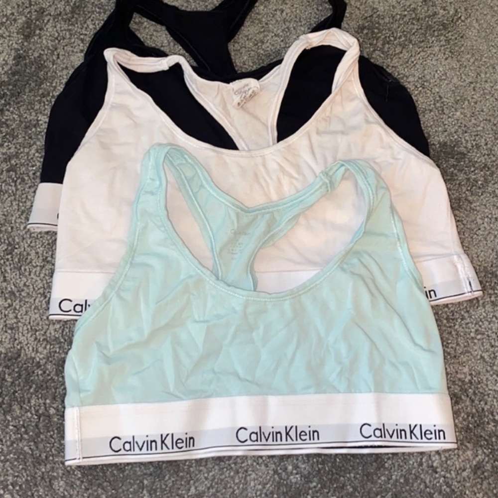 BLUE SPORTSBRA ONLY